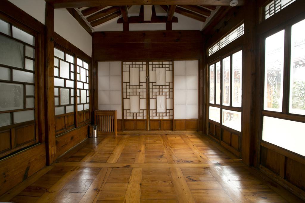 Nuri Hanok Guesthouse سيول المظهر الخارجي الصورة