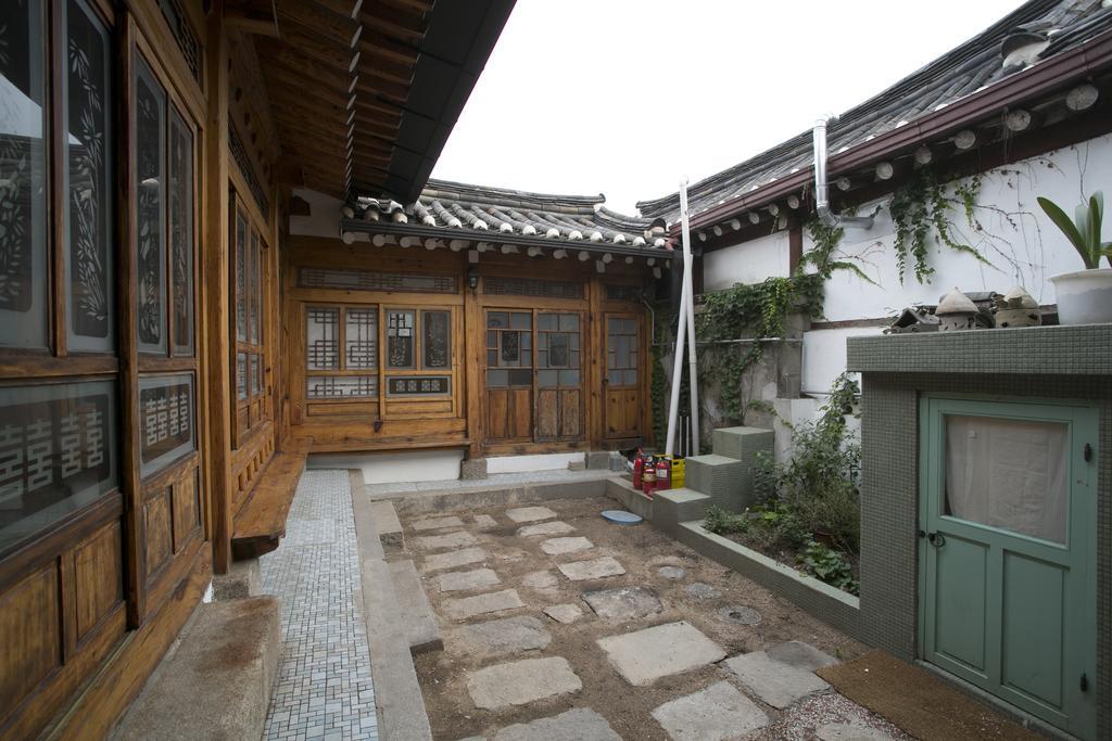 Nuri Hanok Guesthouse سيول المظهر الخارجي الصورة