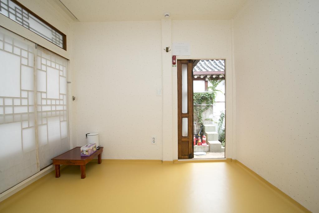 Nuri Hanok Guesthouse سيول المظهر الخارجي الصورة