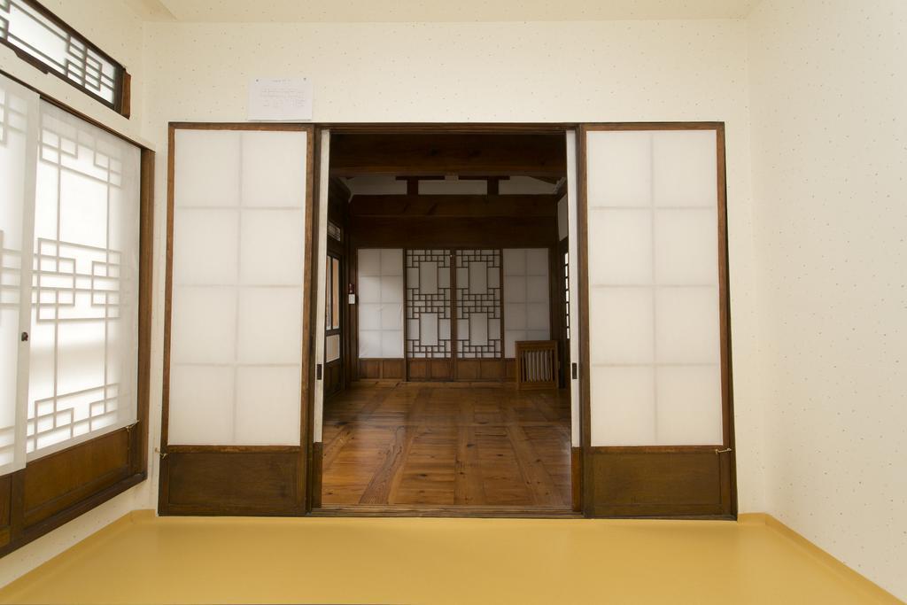 Nuri Hanok Guesthouse سيول المظهر الخارجي الصورة