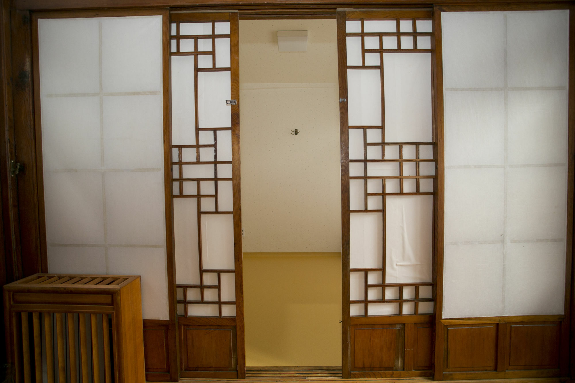 Nuri Hanok Guesthouse سيول المظهر الخارجي الصورة
