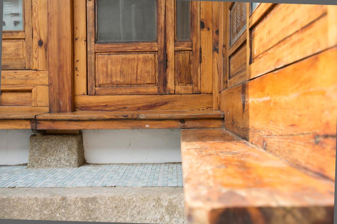Nuri Hanok Guesthouse سيول المظهر الخارجي الصورة